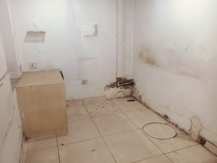 Bathroom, topsia road 2 Bedroom 700 Sq.Ft. Apartment In Topsia Road Kolkata 7853308