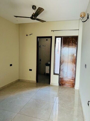 Room in 3 BHK Independent House at Sunny Enclave – for Sale