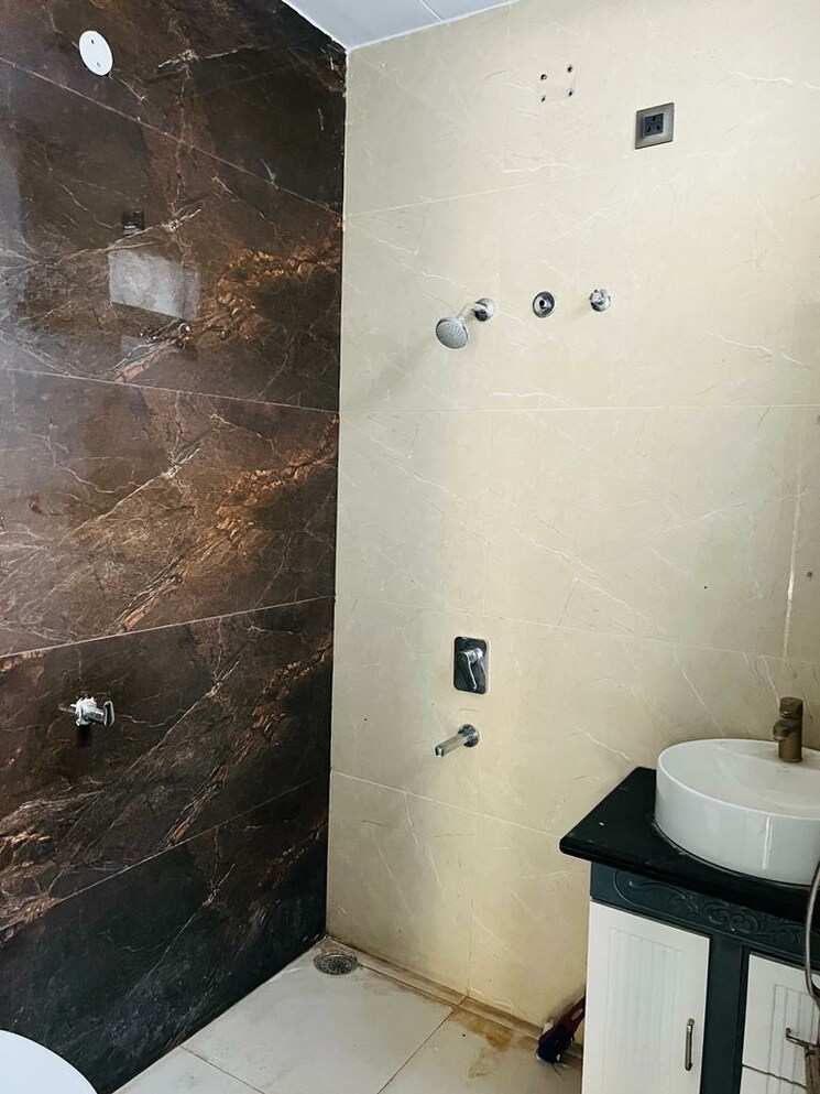 Bathroom, sunny enclave 3 Bedroom 110 Sq.Yd. Independent House In Sunny Enclave Mohali 7853413