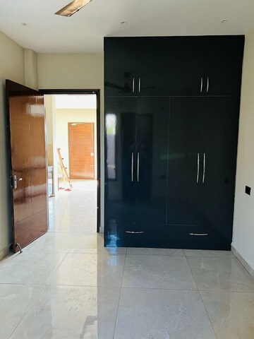Room in 3 BHK Independent House at Sunny Enclave – for Sale