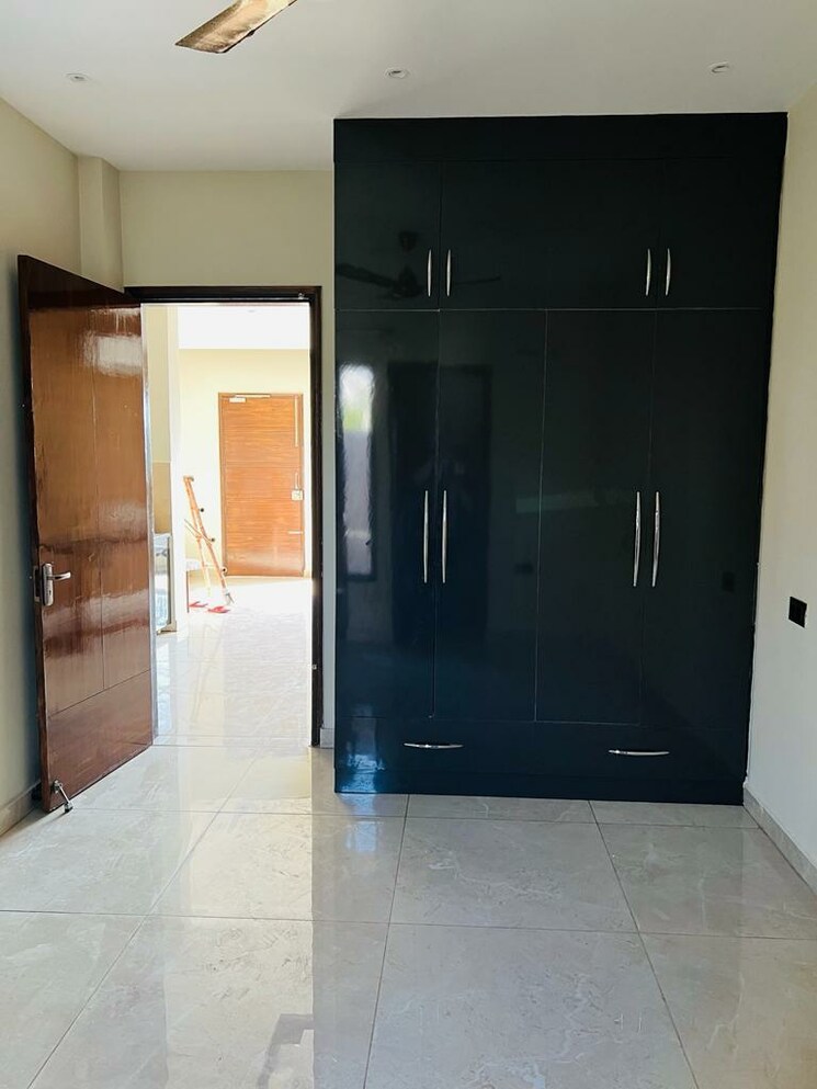 Room, sunny enclave 3 Bedroom 110 Sq.Yd. Independent House In Sunny Enclave Mohali 7853413