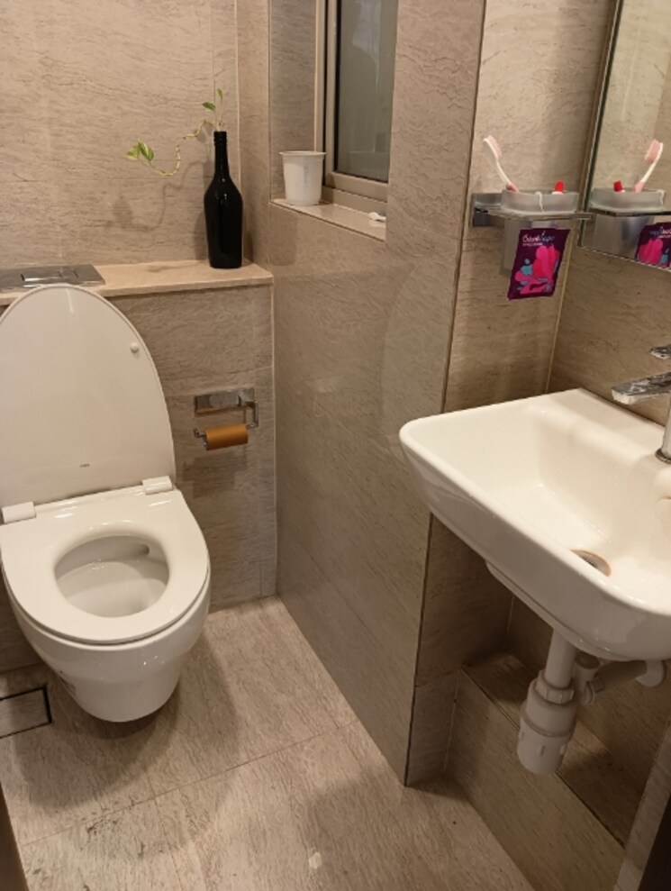 Bathroom, hiranandani-regent-hill 1 Bedroom 379 Sq.Ft. Apartment In Powai Mumbai 7853610