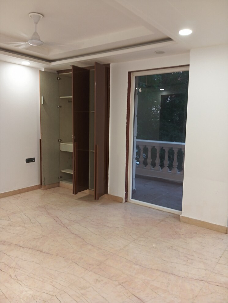 Room, greater kailash i 3 Bedroom 1800 Sq.Ft. Builder Floor In Greater Kailash I Delhi 7853630