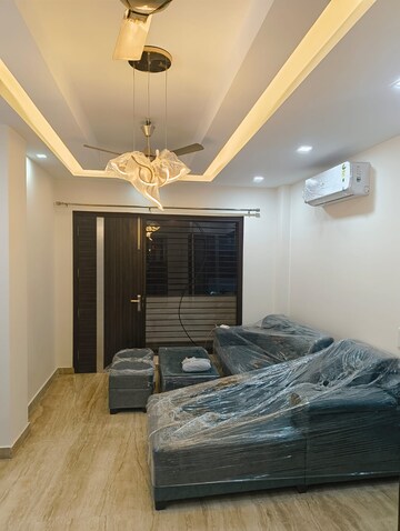 Living Room in 3 BHK Apartment at DLF Park Place, Sector 54 – for Sale