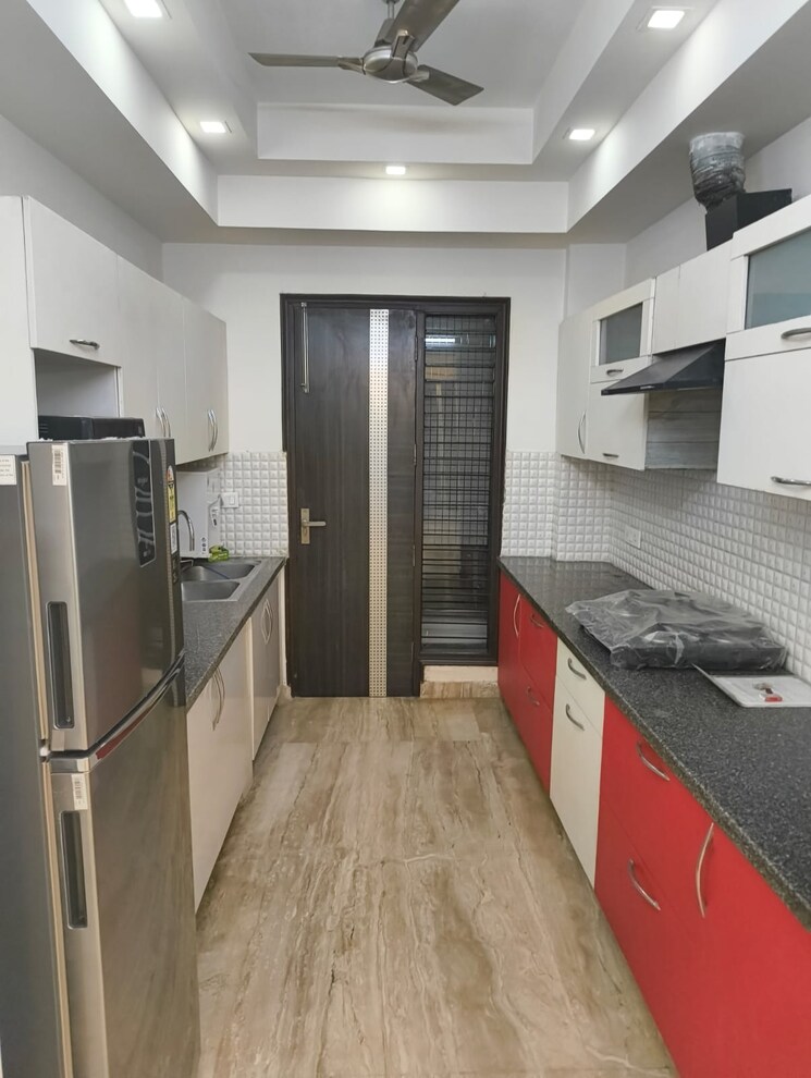 Kitchen, dlf-park-place 3 Bedroom 1975 Sq.Ft. Apartment In Sector 54 Gurgaon 7853643