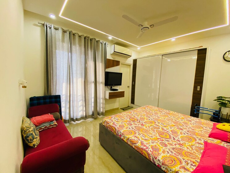 Bedroom, shree-balaji-cghs 4 Bedroom 2700 Sq.Ft. Apartment In Sector 45 Faridabad 7853671