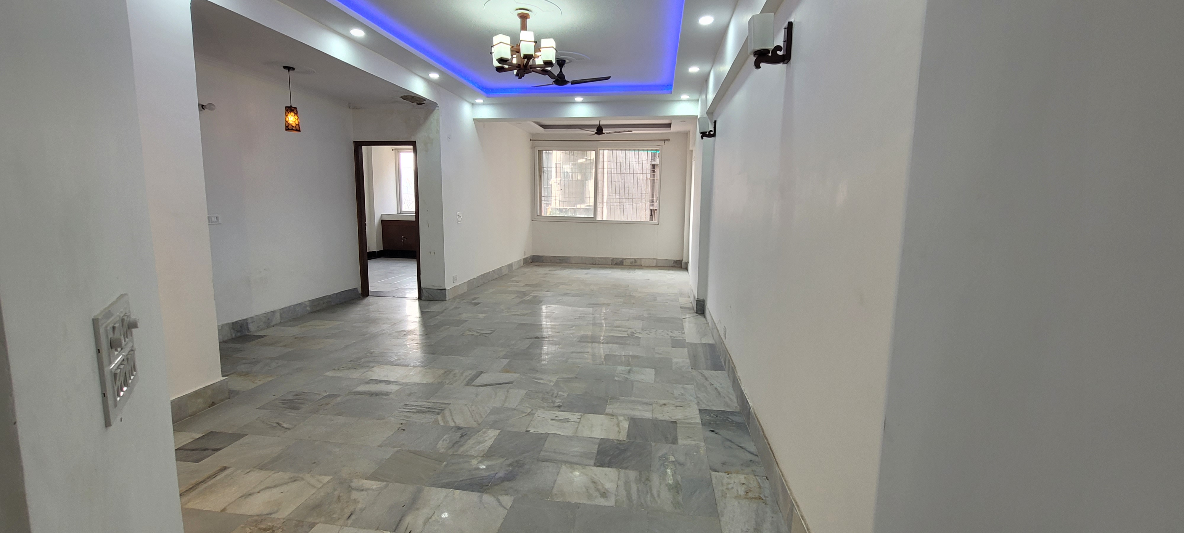 2 BHK Apartment For Sale in Assotech Shipra Apartment