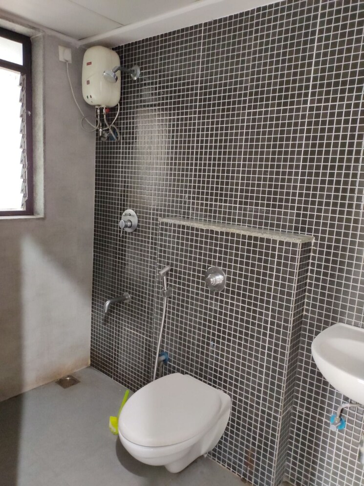 Bathroom, lodha-palava-city 2 Bedroom 745 Sq.Ft. Apartment In Dombivli East Thane 7853817