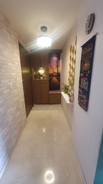 Room in 3 BHK Apartment at Lodha Sterling, Kolshet Road – for Sale