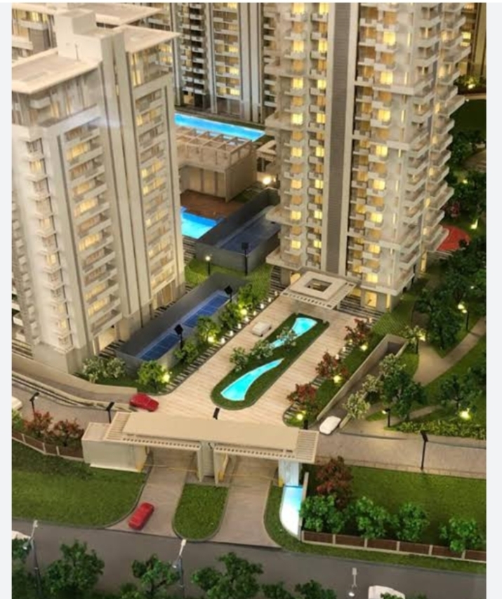 4 BHK + Servant Room Apartment For Sale in SS The Leaf