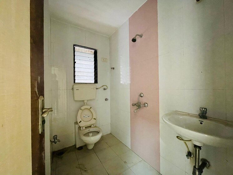 Master Bedroom, ashok-nagar-complex-ashok-nagar 2 Bedroom 650 Sq.Ft. Apartment In Ashok Nagar Thane 7853958