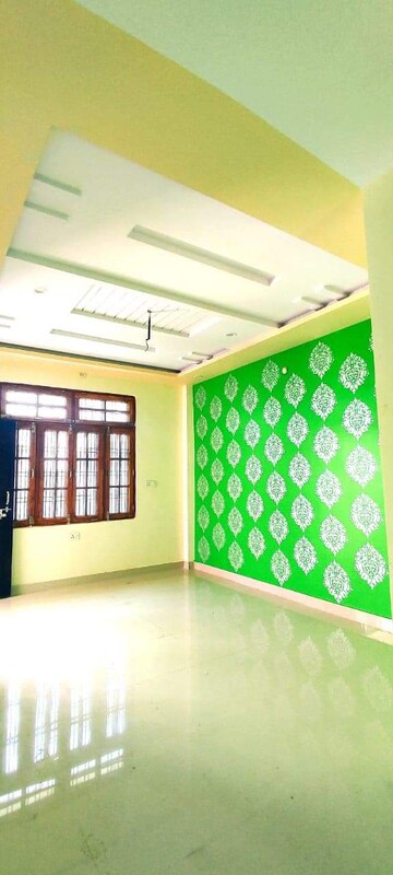 Bedroom in 2 BHK Independent House at Safedabad – for Sale