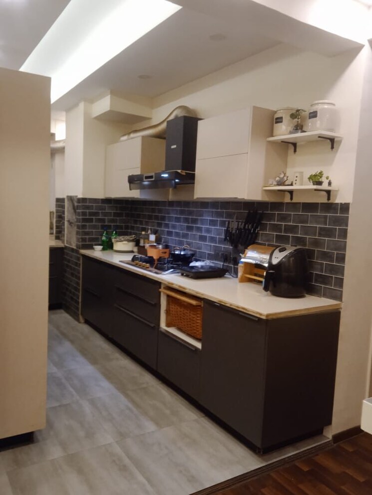 Kitchen, ireo-victory-valley 3 Bedroom 2450 Sq.Ft. Apartment In Sector 67 Gurgaon 7853998