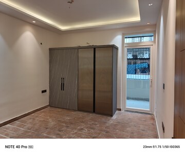 Room in 3 BHK Builder Floor at Ardee City, Sector 52 – for Sale