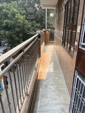 रेसिडेंशियल फ्लैट वर्ग फुट फॉर रेंट इन सेक्टर 14 द्वारका दिल्ली  7854571