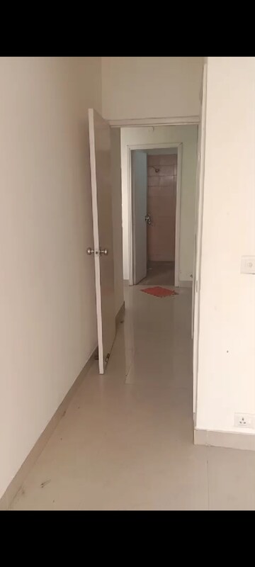 2 BHK Apartment For Rent in Jaypee Greens Aman, Sector 151