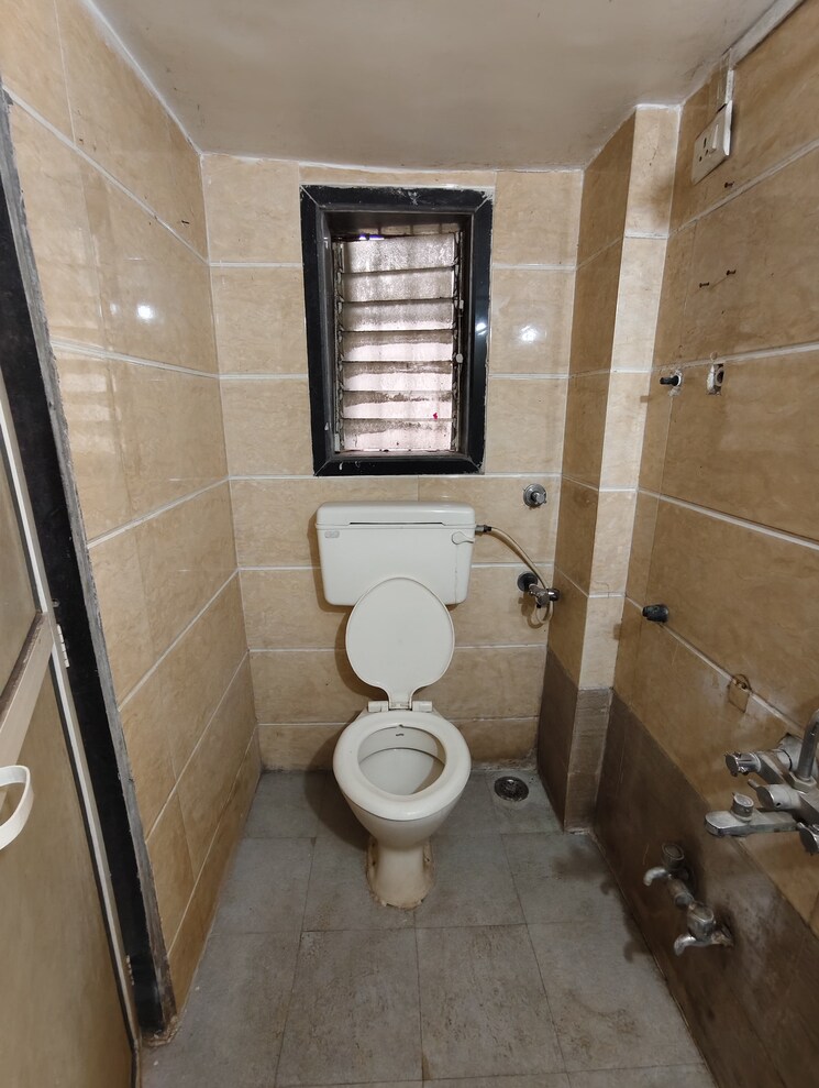 Bathroom, himalaya-chhaya-chs 2 Bedroom 965 Sq.Ft. Apartment In Dombivli West Thane 7854965