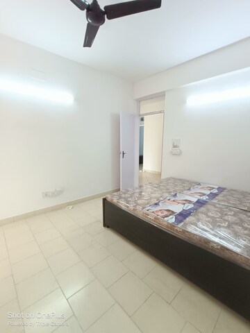 Room in 2 BHK Apartment at Maple Heights, Sector 43 – for Sale