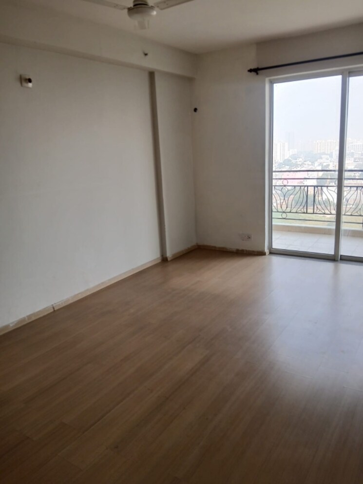 Room, dlf-new-town-heights-ii 3 Bedroom 1930 Sq.Ft. Apartment In Sector 86 Gurgaon 7855479