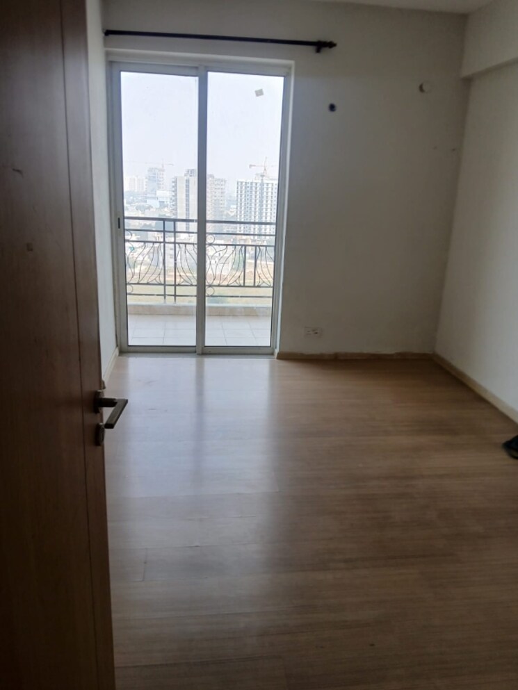 Room, dlf-new-town-heights-ii 3 Bedroom 1930 Sq.Ft. Apartment In Sector 86 Gurgaon 7855479