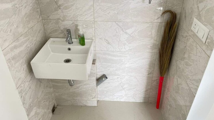 Bathroom, amanora-gold-towers 2 Bedroom 750 Sq.Ft. Apartment In Hadapsar Pune 7855574