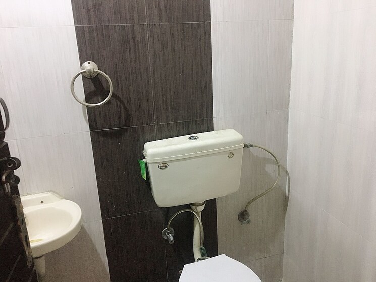 Bathroom, sector 46 2 Bedroom 2500 Sq.Ft. Apartment In Sector 46 Gurgaon 7855831