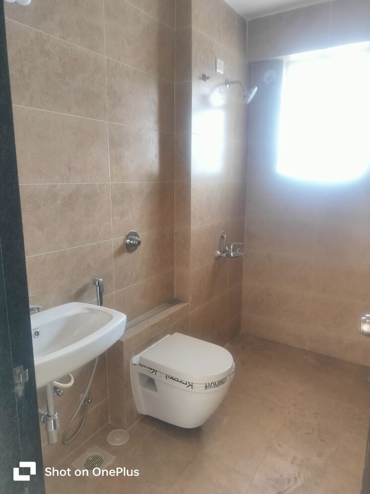 Bathroom, metro-jazz 3 Bedroom 1500 Sq.Ft. Apartment In Baner Pune 7855904