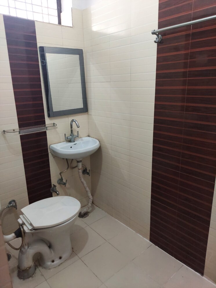 Bathroom, gls-arawali-city 2 Bedroom 567 Sq.Ft. Apartment In Sohna Sector 4 Gurgaon 7856307
