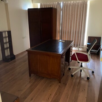 Bedroom in 3.5 BHK Apartment at Powai – for Sale