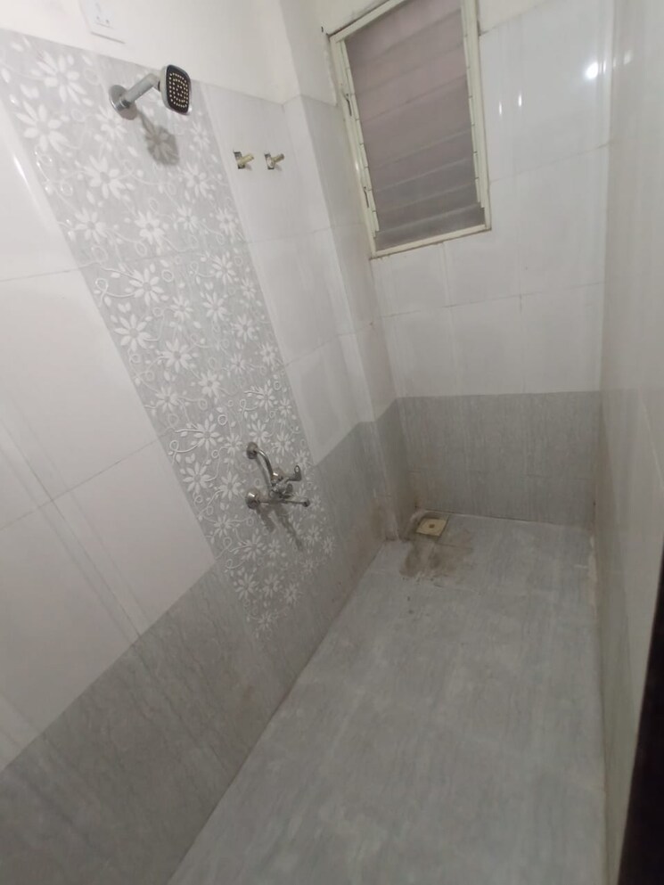 Bathroom, sai-shraddha-apartment 1 Bedroom 520 Sq.Ft. Apartment In Hadapsar Pune 7856508