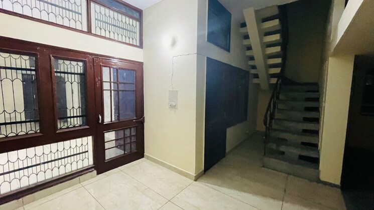 Room, sector 21 3.5 Bedroom 255 Sq.Yd. Builder Floor In Sector 21 Panchkula 7856495