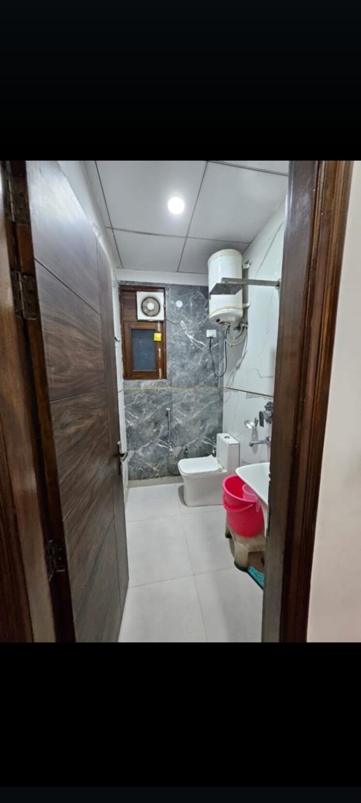 Bathroom, aba-cleo-county 3 Bedroom 2070 Sq.Ft. Apartment In Sector 121 Noida 7856554