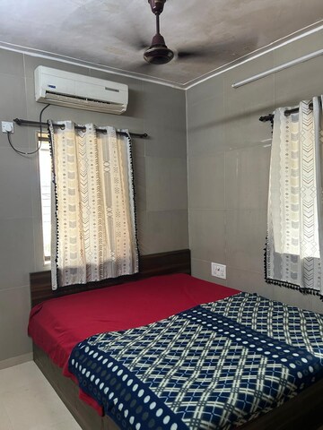 1 BHK Apartment For Rent in Bandra West Mumbai  7856618