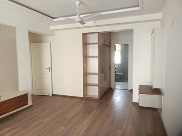 Room in 4 BHK Apartment at The 3C Lotus Panache, Sector 110 – for Rent