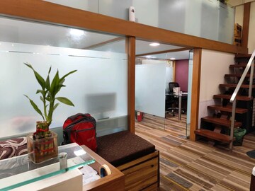 Commercial Co-working Space 650 Sq.Ft. For Rent in Prabhadevi Mumbai  7856724