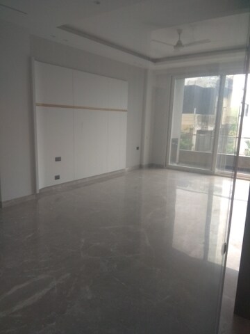 Room in 3 BHK Builder Floor at New Friends Colony – for Sale