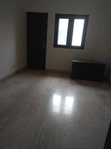 Room in 3 BHK Builder Floor at New Friends Colony – for Sale