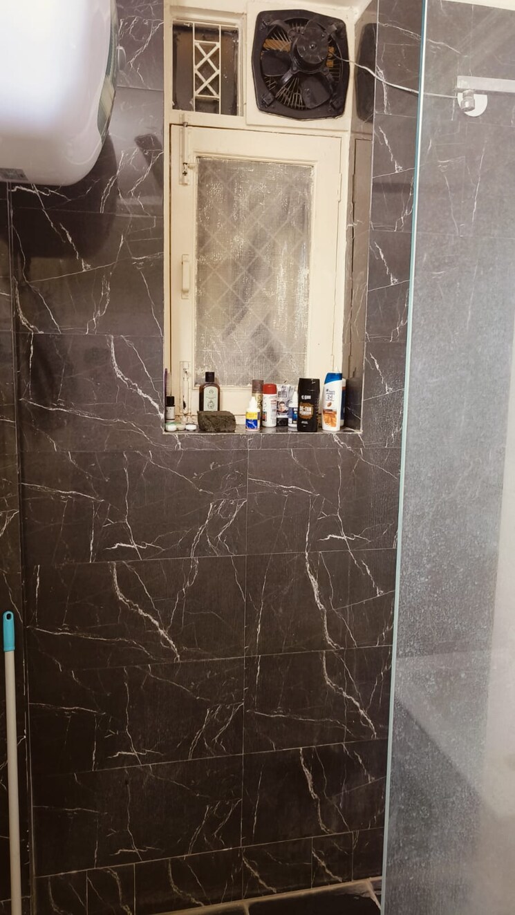 Bathroom, sun-homes 3 Bedroom 1550 Sq.Ft. Builder Floor In Shakti Khand Iii Ghaziabad 7856797