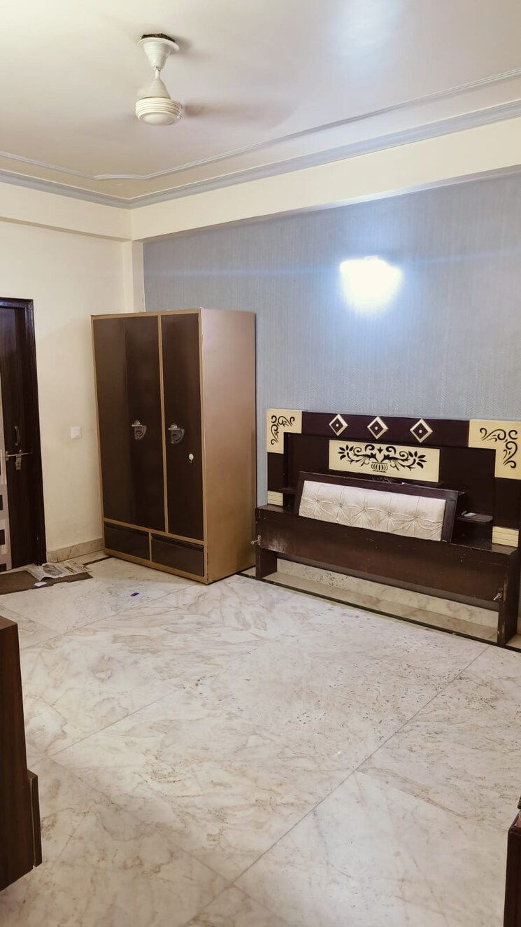 Bedroom, sun-homes 3 Bedroom 1550 Sq.Ft. Builder Floor In Shakti Khand Iii Ghaziabad 7856797