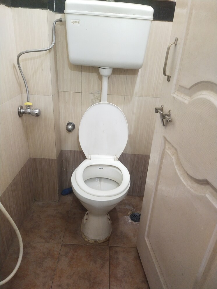 Bathroom, sapphire-lakeside 1 Bedroom 500 Sq.Ft. Apartment In Powai Mumbai 7856904