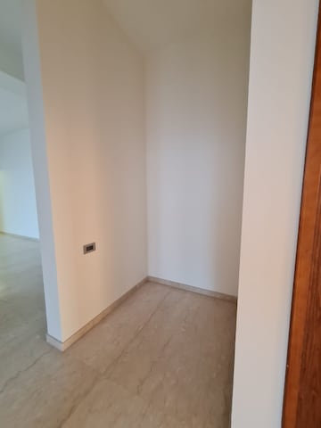 Room in 2 BHK Apartment at Omkar Alta Monte, Malad East – for Sale