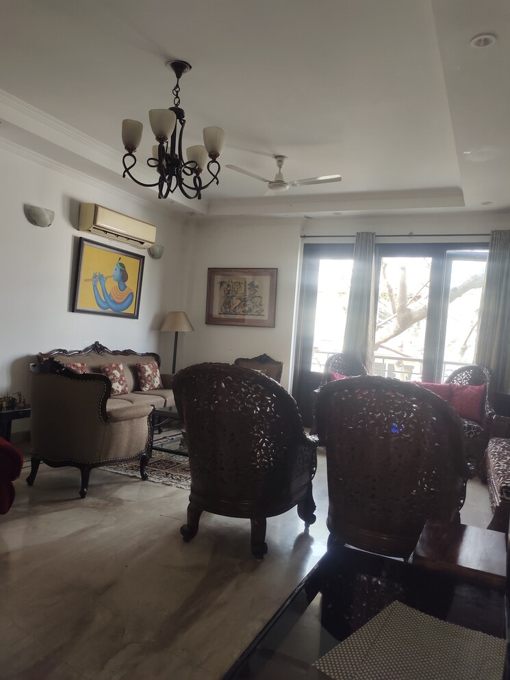  Parking, east of kailash 4 Bedroom 3600 Sq.Ft. Builder Floor In East Of Kailash Delhi 7856986