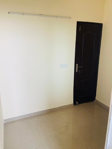 Room in 3 BHK Apartment at Amrapali Platinum, Sector 119 – for Sale