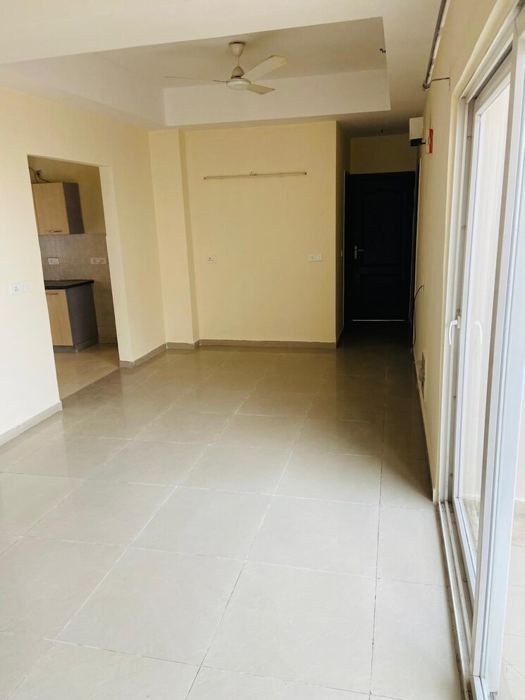 Room, amrapali-platinum 3 Bedroom 1495 Sq.Ft. Apartment In Sector 119 Noida 7857066