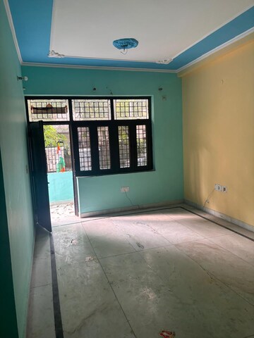 Room in 2 BHK Independent House at Mu 1 Greater Noida – for Sale