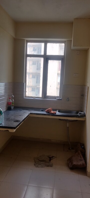 Furnished Amenities in 1 BHK Apartment at Auric City Homes, Sector 82 – for Rent