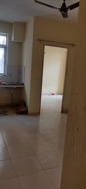 Furnished Amenities in 1 BHK Apartment at Auric City Homes, Sector 82 – for Rent