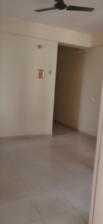 Furnished Amenities in 1 BHK Apartment at Auric City Homes, Sector 82 – for Rent