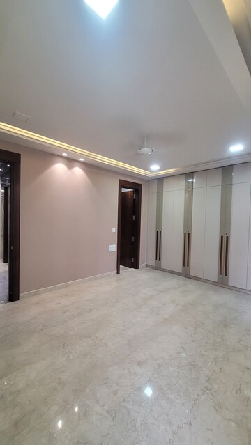 Bedroom in 4 BHK Builder Floor at Anand Vihar – for Sale