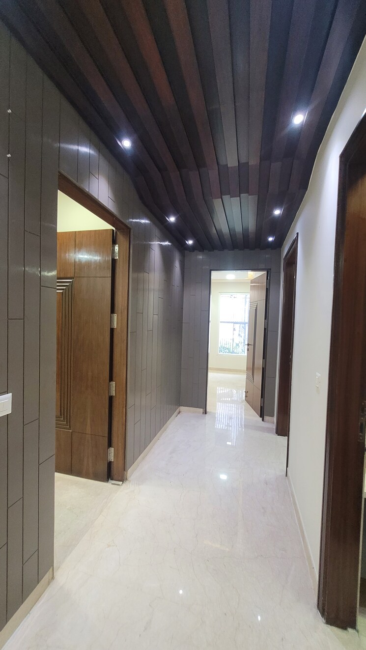 undefined, anand vihar 4 Bedroom 2250 Sq.Ft. Builder Floor In Anand Vihar Delhi 7857237